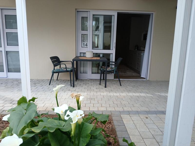 1 Bedroom Property for Sale in Stilbaai Wes Western Cape